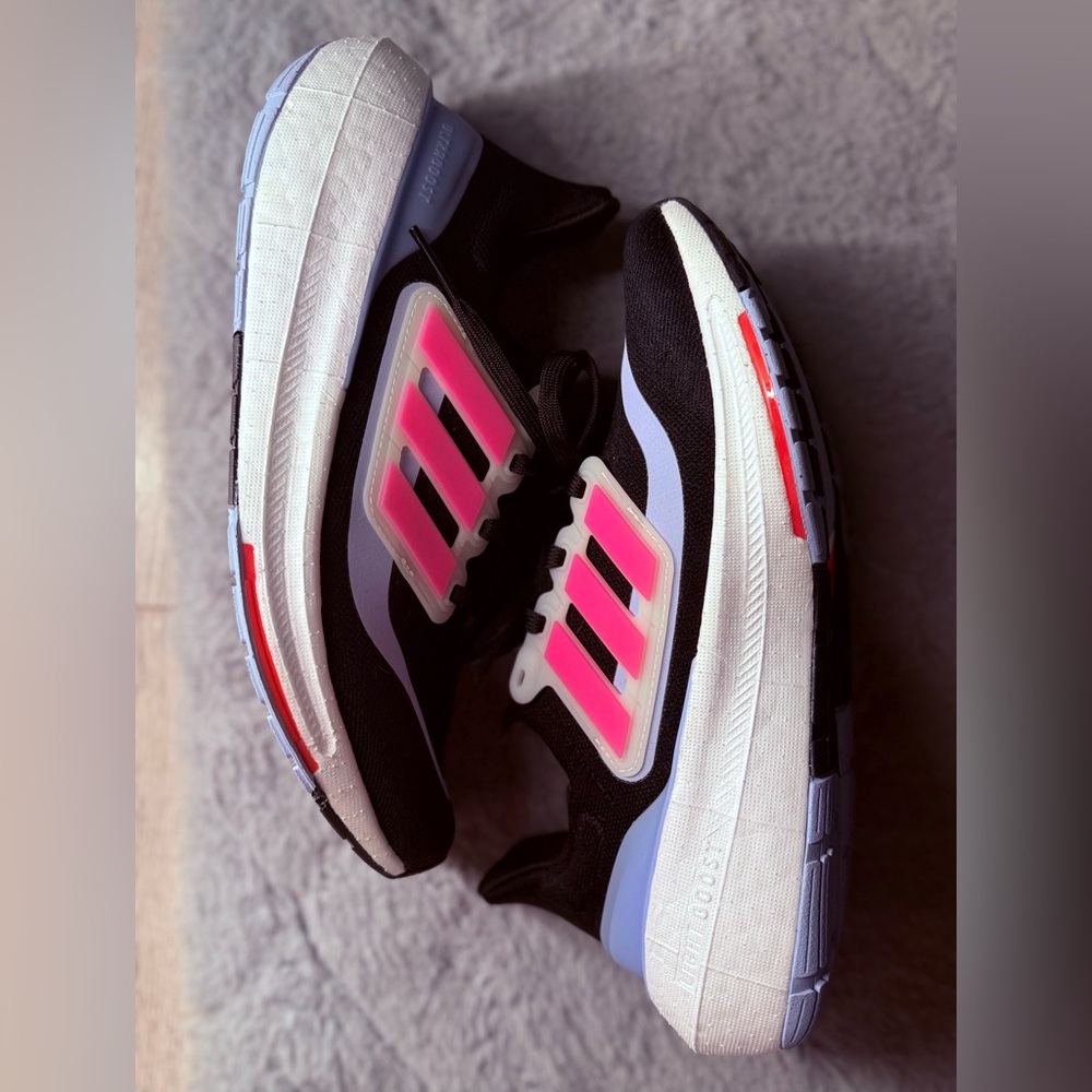 NEW ADIDAS Womens Size 7.5 Adidas Ultraboost Light “Black Lucid Pink” Shoes IE